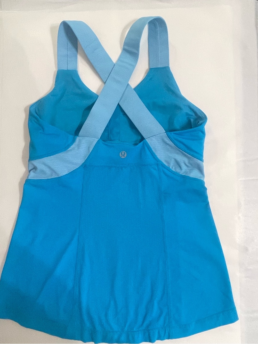 Lululemon Track & Train Tank Size 6 Turquoise Crossback Built-In Bra - Picture 5 of 6